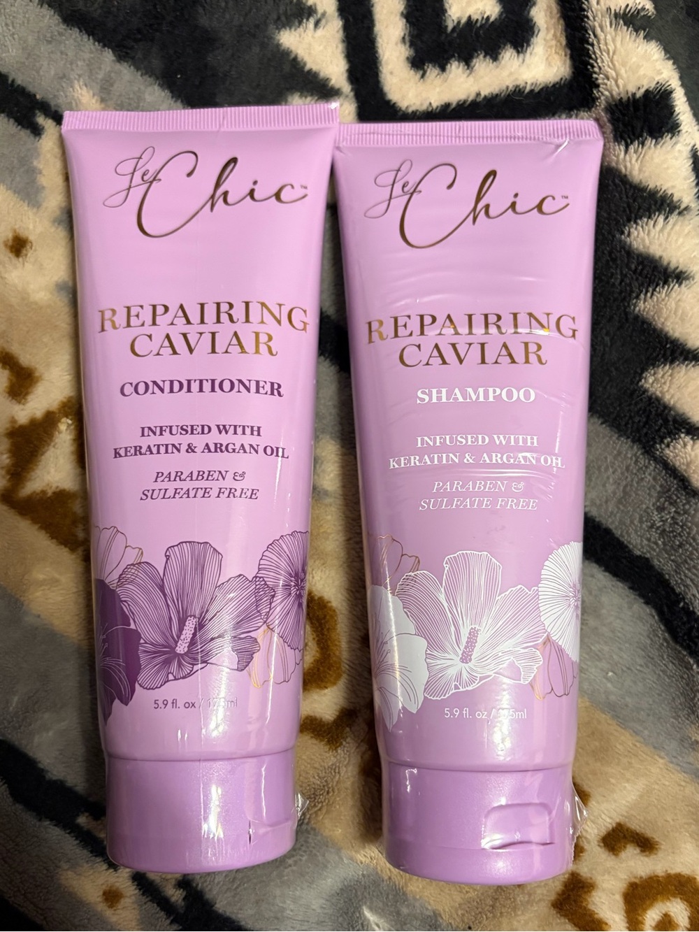 Le chic NWT Repairing Caviar Shampoo & Conditioner Duo - Paraben & Sulfate Free